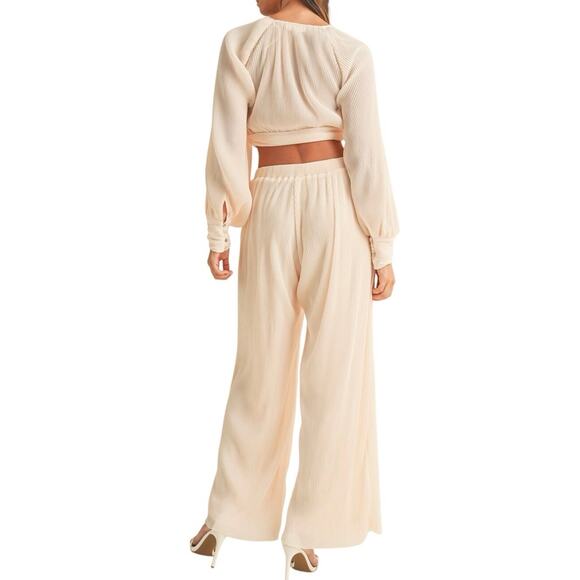 Mable Two-Piece Set Cream Twisted Front Crop Top Pleated Pants Women’s Small - Picture 4 of 5